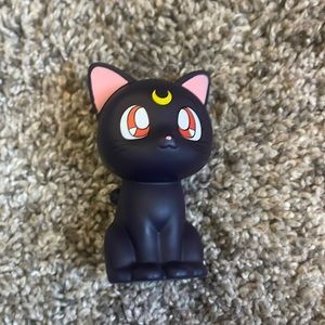 sailor moon luna cat figure